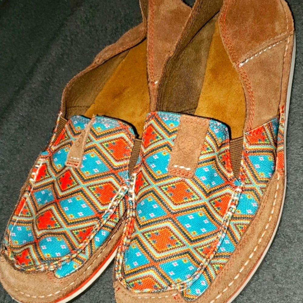 Ariat Crusers